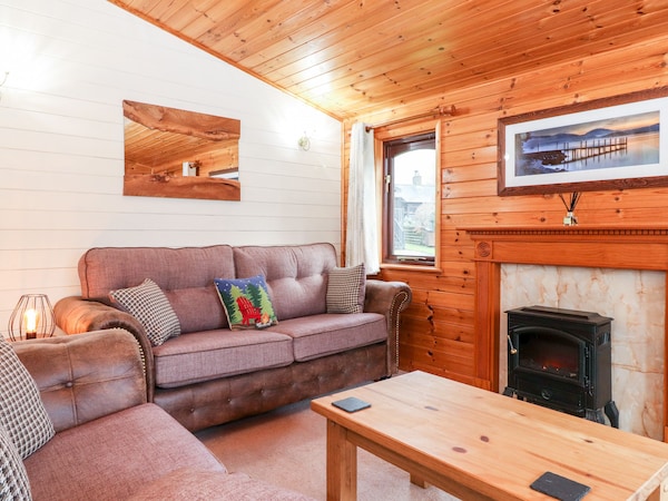 Latrigg Lodge, Family Friendly, Character Holiday Cottage In Keswick - Borrowdale