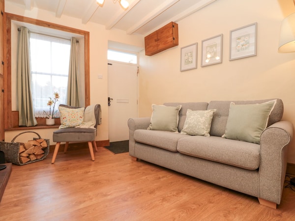 Bay Tree Cottage, Family Friendly, With Open Fire In Pickering - Thornton-le-Dale