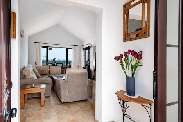 Vacation Villa 'Kanak' With Sea View, Wi-fi And Air Conditioning - Lanzarote Airport (ACE)