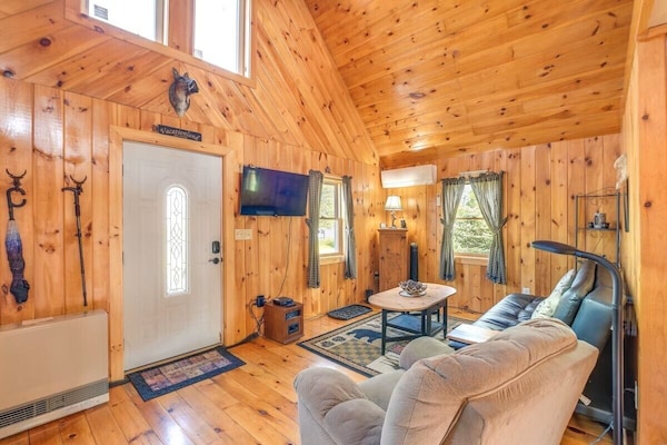 Acadia Chalet Getaway - 7 Miles From Acadia National Park! - Maine