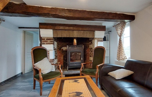 Welcome To A Charming Norman Half-timbered House, A Welcoming Retreat In The Heart Of The Picturesqu - Bernay