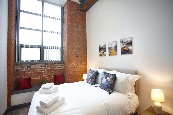The Ruby Suite *Sleeps 4* - Piccadilly Station - Manchester