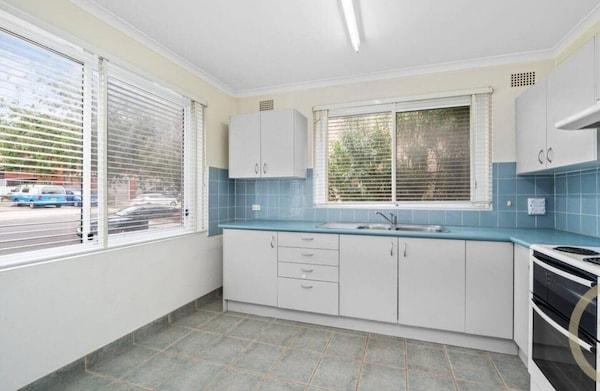Entry-level, Spacious Oasis - Coogee