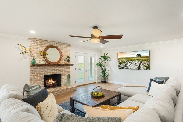 Dove Creek Retreat - Resort Style Home, Saltwater Pool/jacuzzi, Highspeed Wi-fi - Temecula, CA