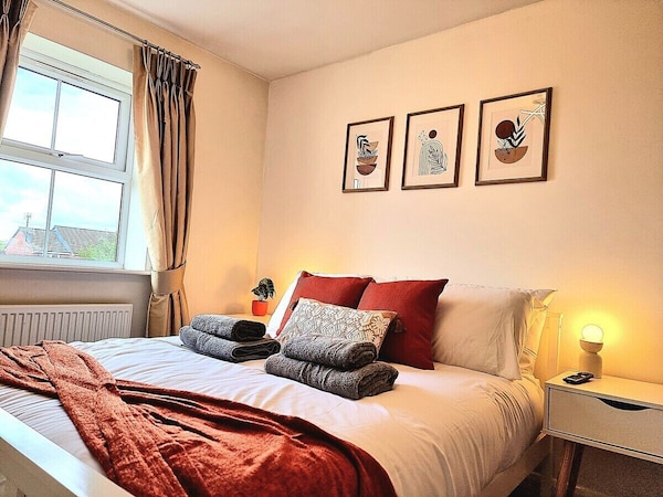 Spacious House |  Parking | Long Stay Discount - Leicester