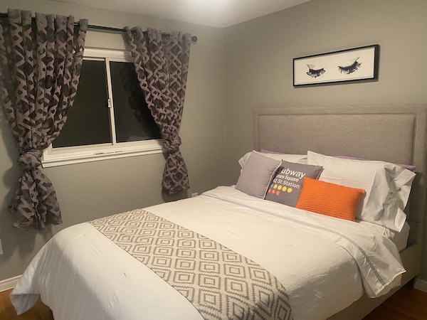 Stylish Luxe Home 11 Min To Toronto Pearson Airport - 256