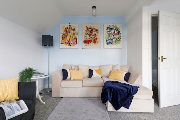 Two-bed Beachside Apartment, West Wittering - East Wittering