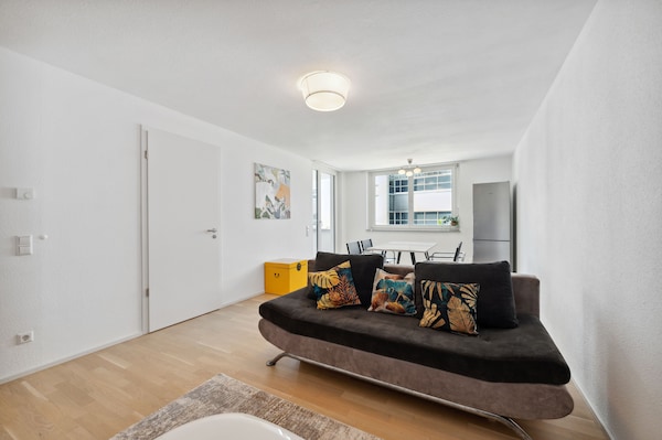 Apartamento 2 Dorm Diseño "Bauhaus " Balcón I Familiar I Netflix I Centro - Sindelfingen