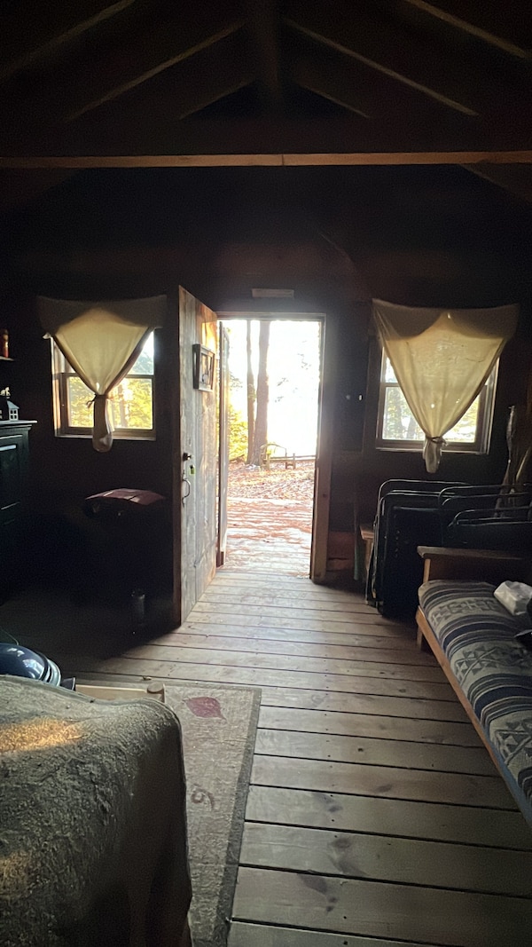 Lakefront Cabin & Campsite In The Adirondacks - Lake George/saratoga Vicinity. - Saratoga, NY