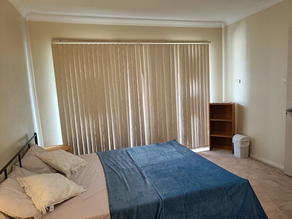 Spacious Room With Balcony\n - Parramatta
