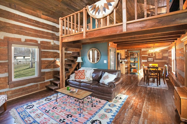 Log Cabin Retreat In The Heart Of Indy. Pet-friendly! Follow Us @Kitscabinindy - Indianapolis, IN