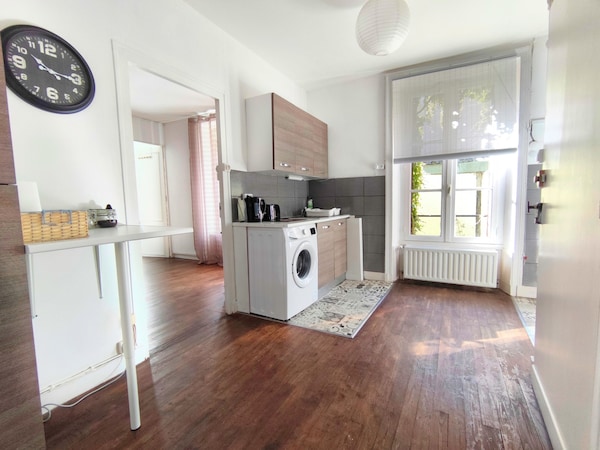 Apartment 1 A Lovely 1 Bed Flat With Garden And Parking. No Fees. - Le Dorat