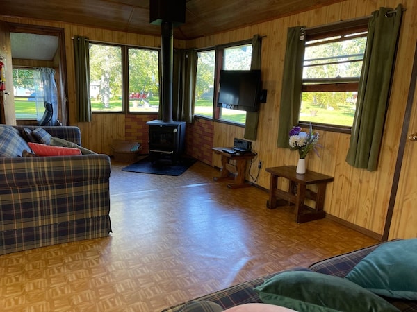 Balsam Lake Villa Cottages: 3-bedroom Cottage #3 - Fenelon Falls