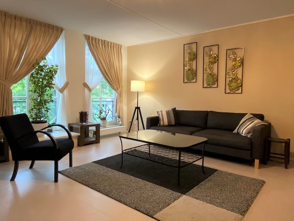 2 Bedroom Apartment Overlooking The Amsterdam Canals - Amsterdam Centraal Station