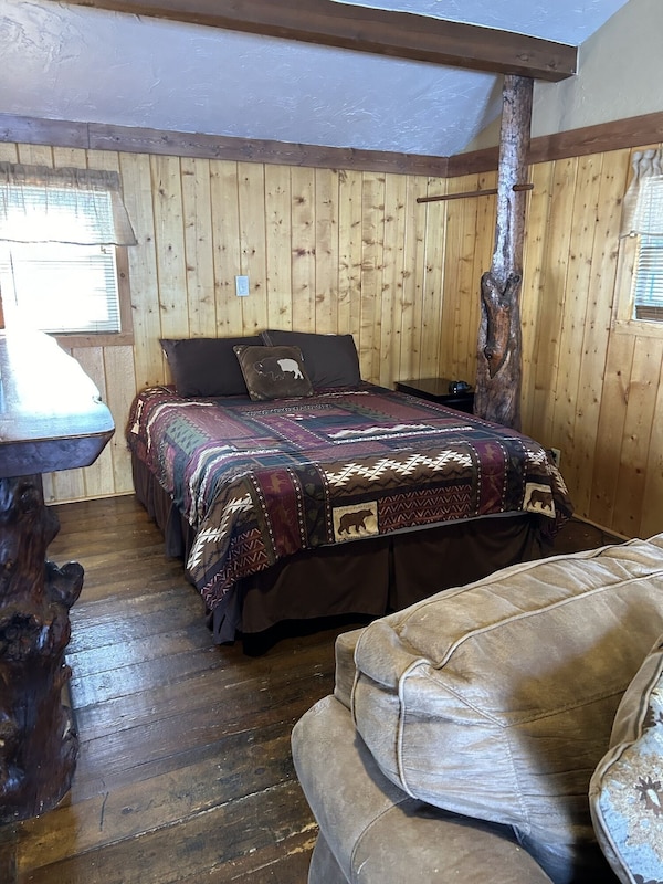 Large Pet-friendly Cabin With River Access & Mountain Views! - Wyoming