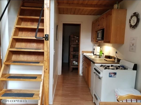 Secluded Group Of Cottages Close To Town - Seward, AK