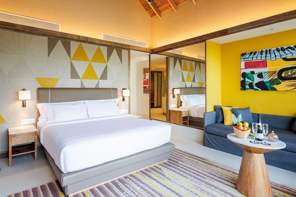 Gold Beach Villa, 2 Twin Bed, Direct Beach Access, Hard Rock Maldives - Malé
