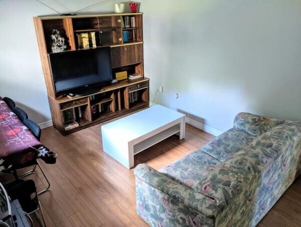 Cozy 2 Bedroom Countryside Lodging Near Montreal! - Montréal, QC