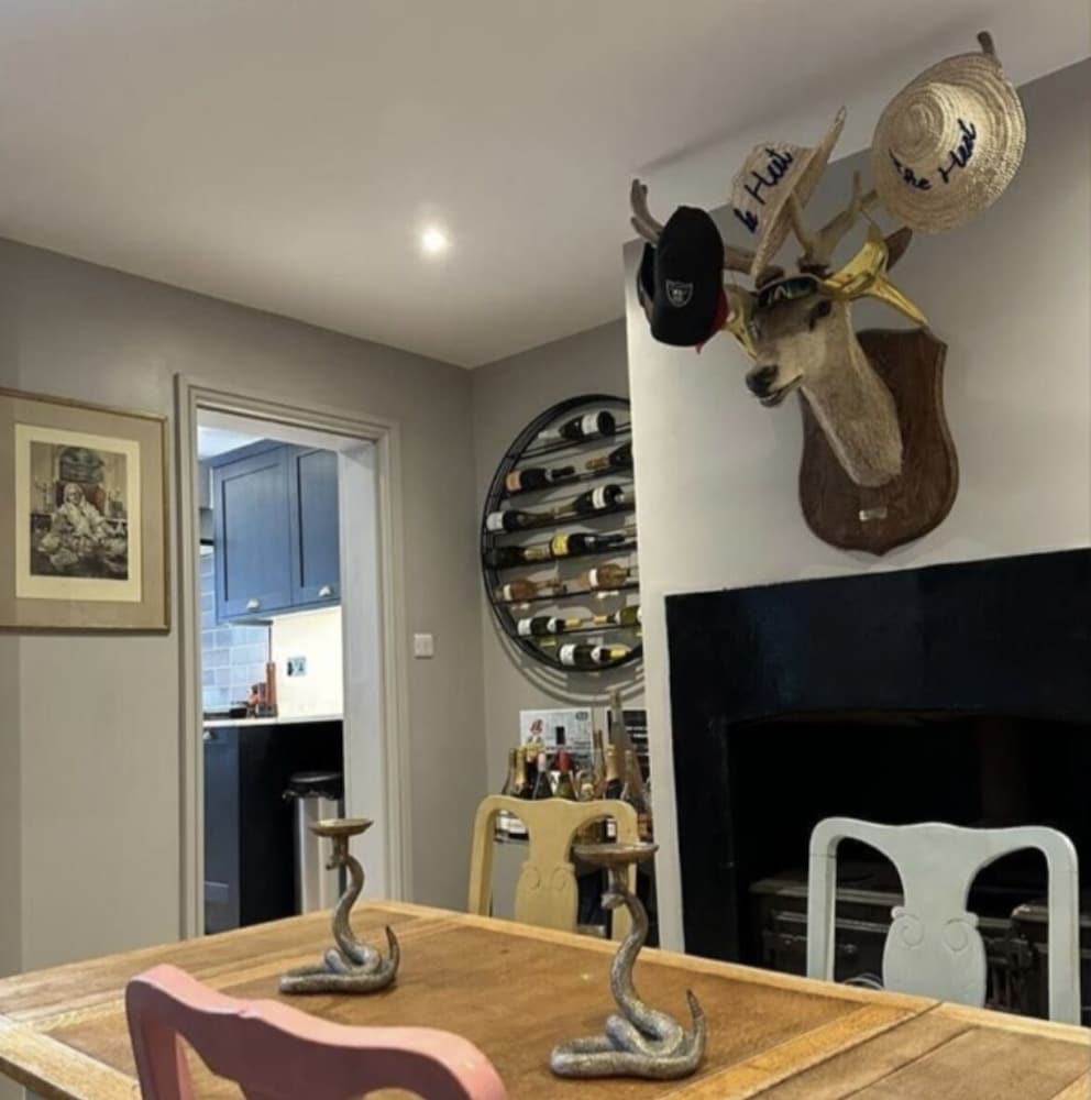 Remarkable 3-bed House In The Centre Of Guildford - Guildford