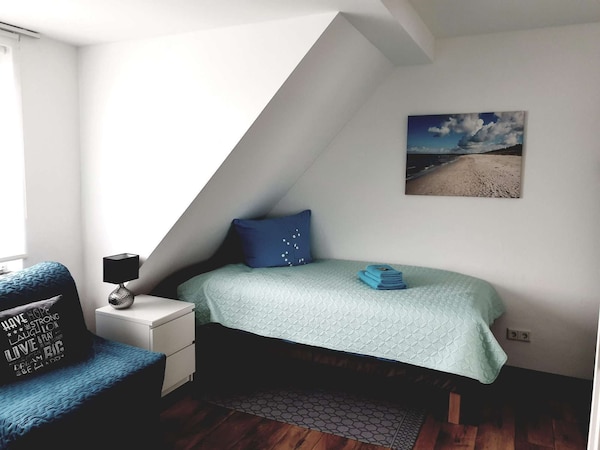 Luxuriöse Großzügige Wohnung Mit Einem Schlafzimmer - Leichlingen (Rheinland)