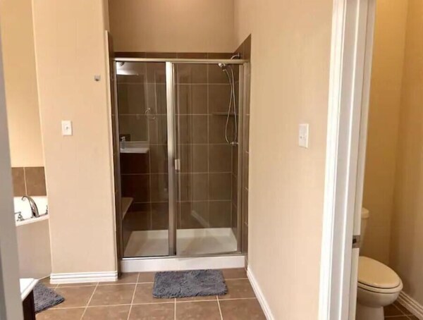 Home By Dfw Airport\/ Dt Lascolinas - Irving, TX