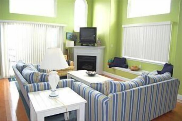 5 Bedroom Accommodation In Sea Isle City - Avalon, NJ