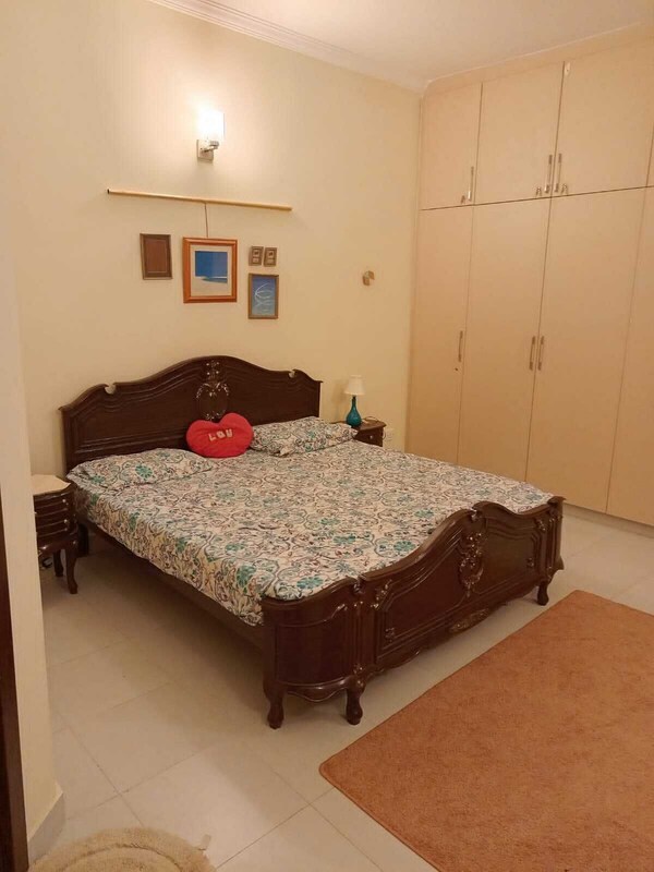 Lovely 3-bedroom Villa In Bahria Town Karachi With Wifi, Ac - Karachi