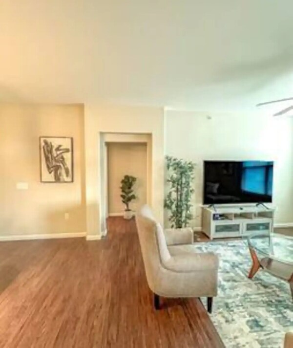 Spacious 2 Bedroom Apartment\n - Noblesville, IN