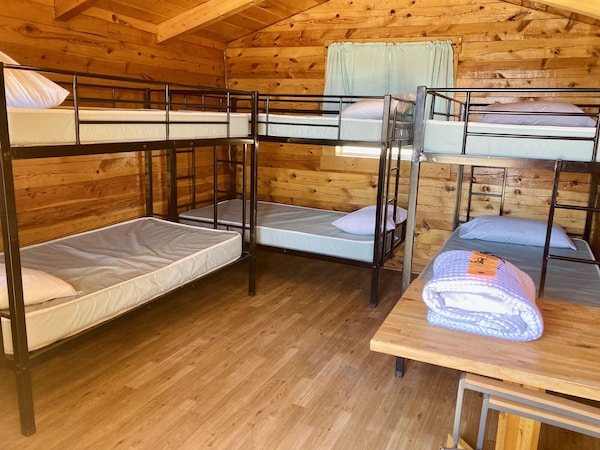 1 Room Bunkhouse Without A Bathroom. 3 Sets Of Twin Bunk Beds Contact Us To Book The Full Bunkhouse And We Match The Pricing Of Our Other Cabins, Great Mountain Views. - Buena Vista, CO