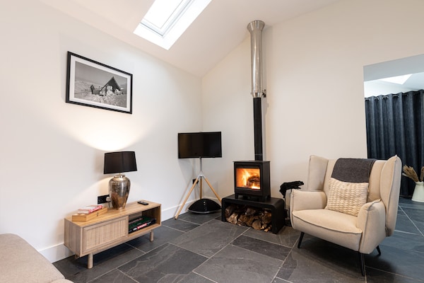 The Bothy, Pet Friendly, Country Holiday Cottage In Newby Bridge - Newby Bridge