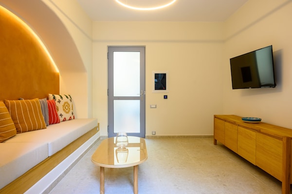 Onira Luxury Apartment - Agios Nikolaos