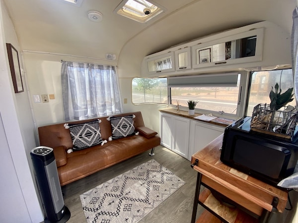 Newly Updated Airstream With Modern Amenities On The Bank Of The Colorado River. - Grand Junction, CO