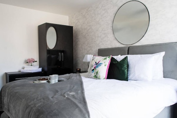 2 Bedroom Apt Leamington Spa Hosted By Golden Key - Royal Leamington Spa