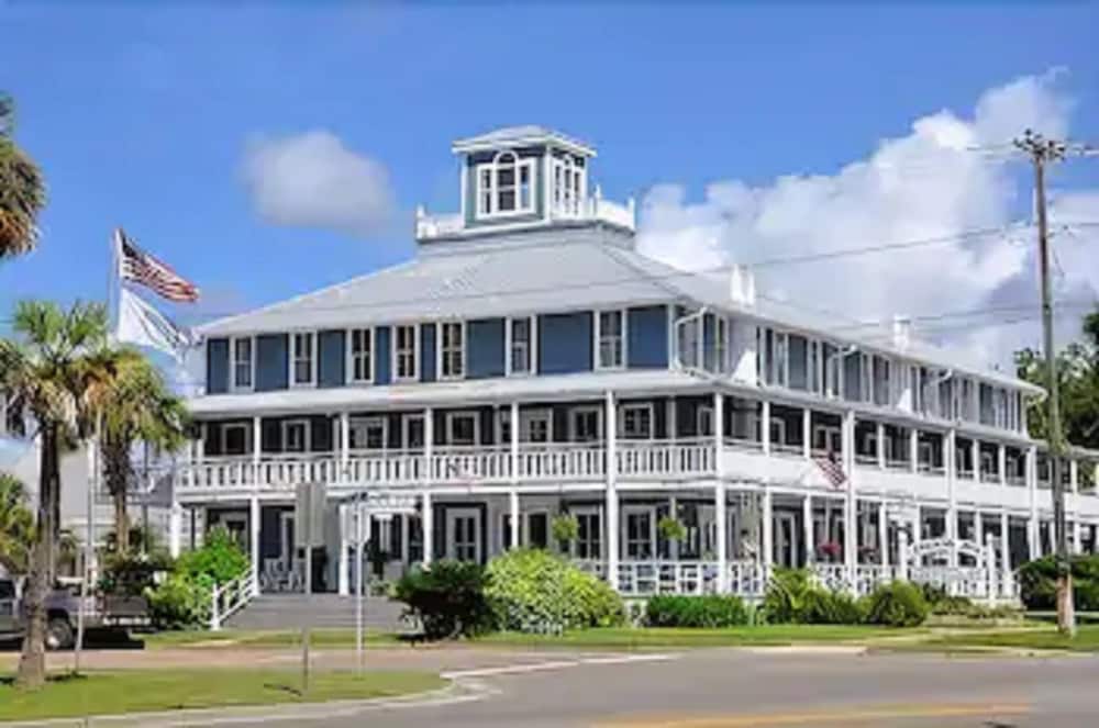 The Gibson Inn - St. George Island