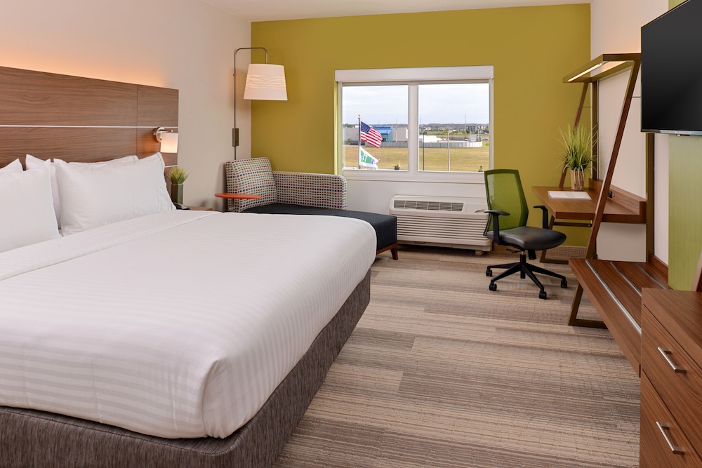 Holiday Inn Express & Suites Trinity, an IHG Hotel - Redington Beach