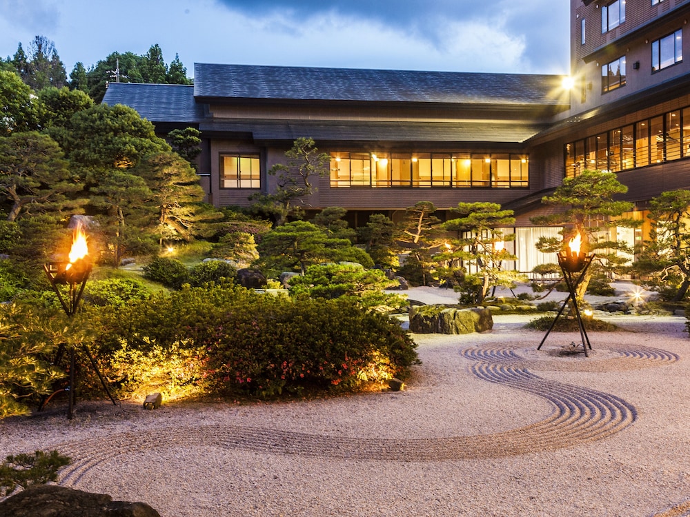 曲水の庭 ホテル玉泉 - 島根県