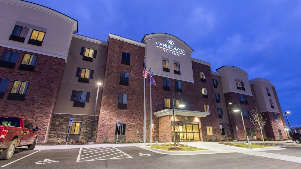 Candlewood Suites Overland Park W 135th St, an IHG hotel - Overland Park