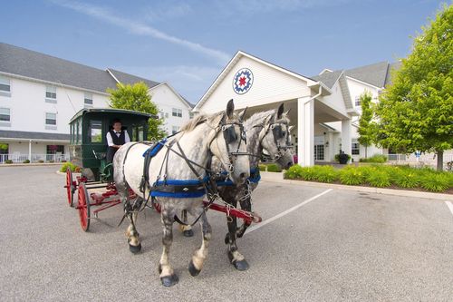 Blue Gate Garden Inn - Indiana (State)