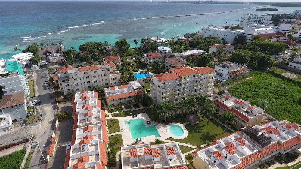 Residencial Las Palmeras - Caribbean