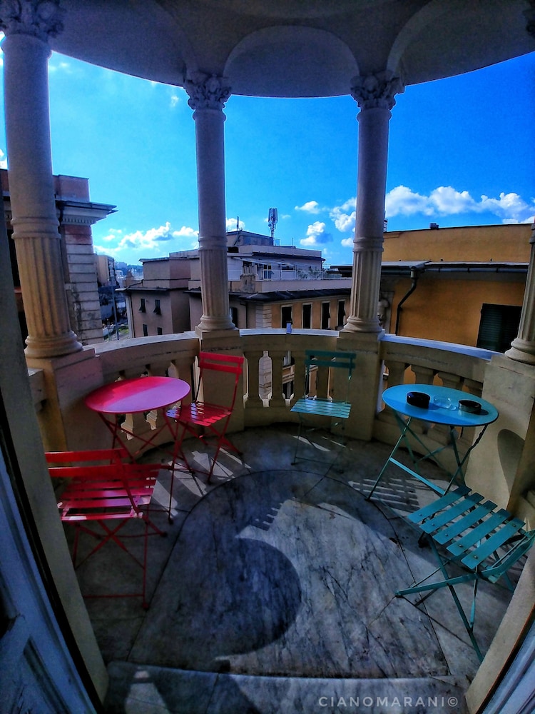 Victoria House Hostel - Gênes