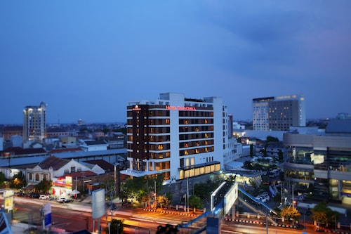 Grandhika Hotel Semarang - 세마랑