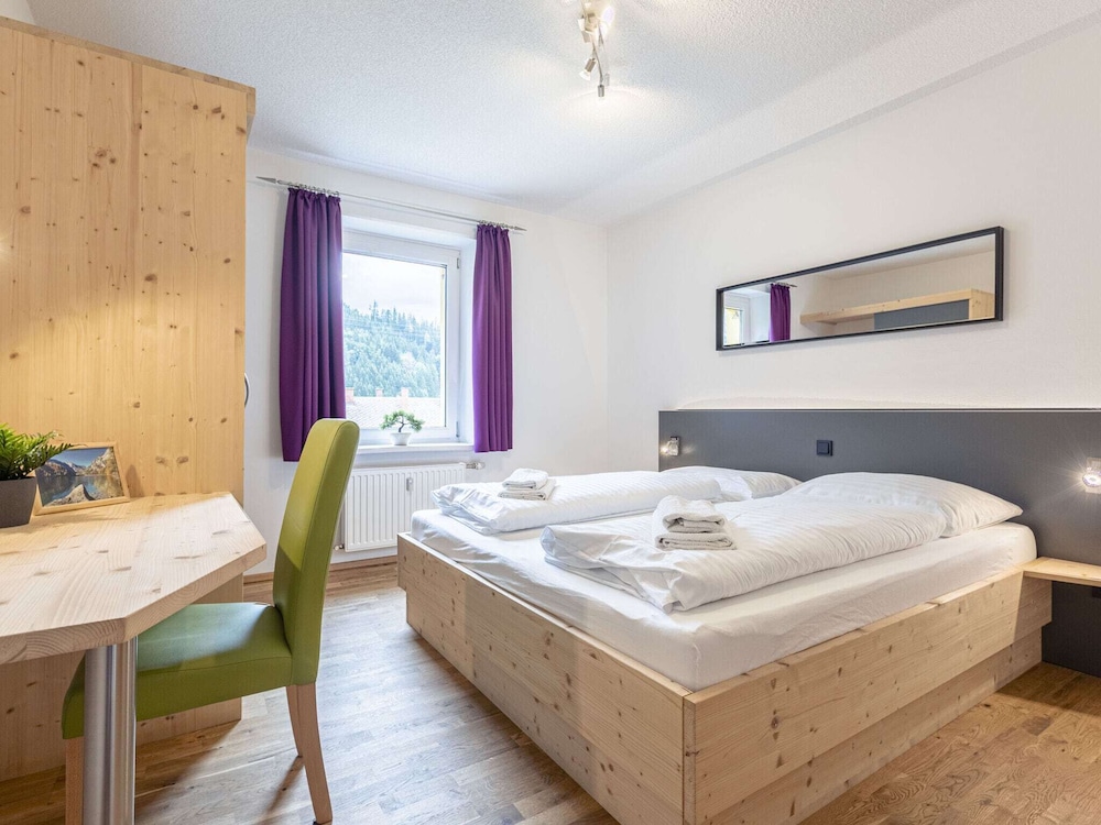Hilltop Apartment In Eisenerz With Garden - Steiermark