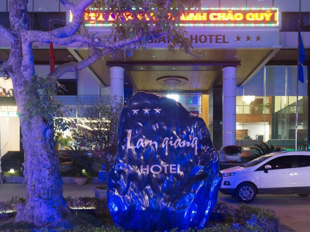 Lam Giang Hotel - Vinh