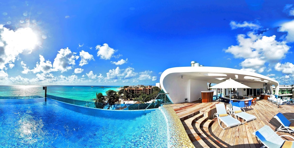 The Carmen Hotel - Ocean Front - Playa del Carmen