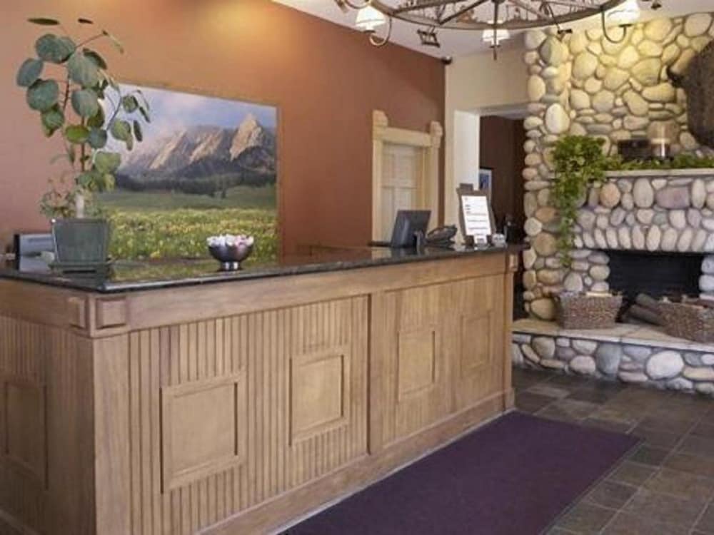 Quality Inn And Suites Boulder Creek - ボールダー, CO