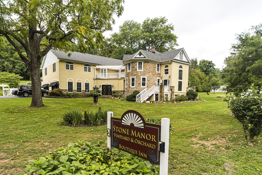Stone Manor Boutique Inn - Harpers Ferry, WV