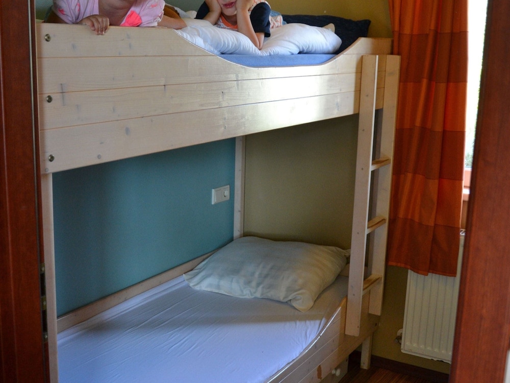 7 Slaapkamer Accommodatie In S Gravenzande - Zuid-Holland
