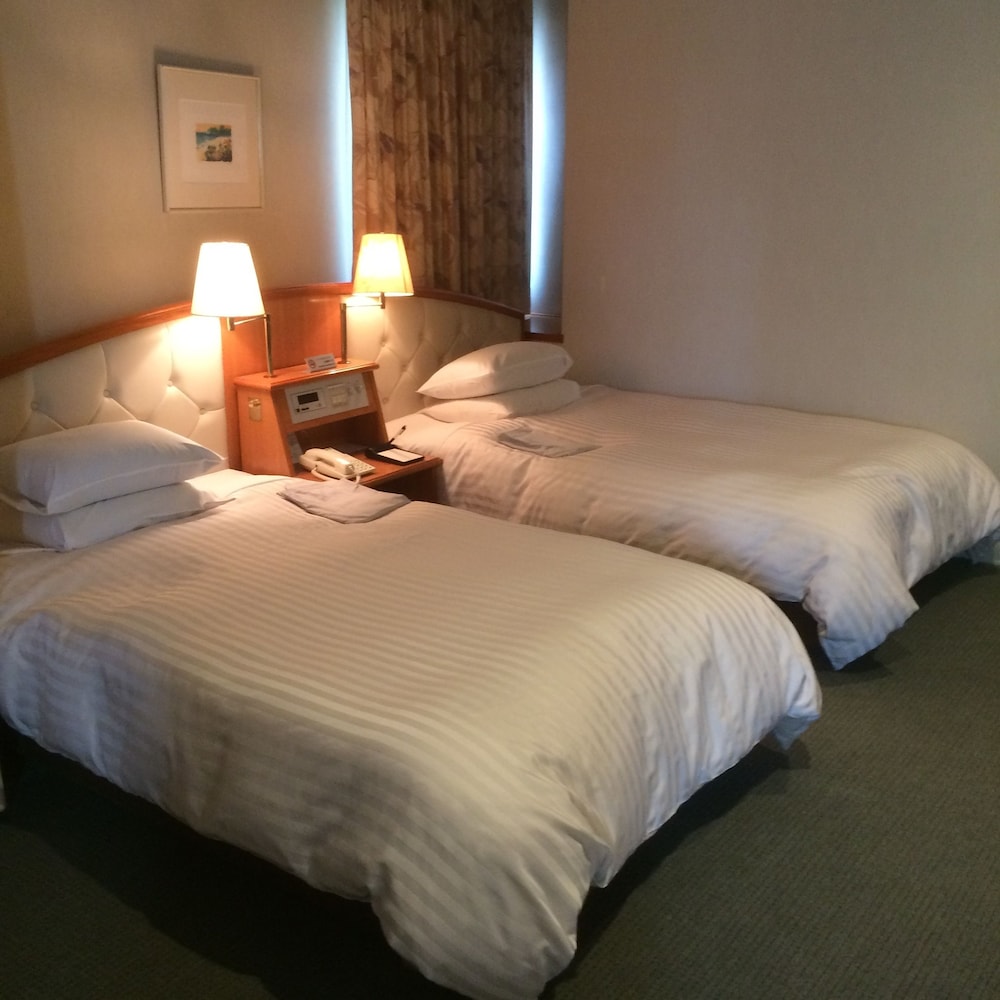 Hotel Crown Hills Koriyama - Kōriyama