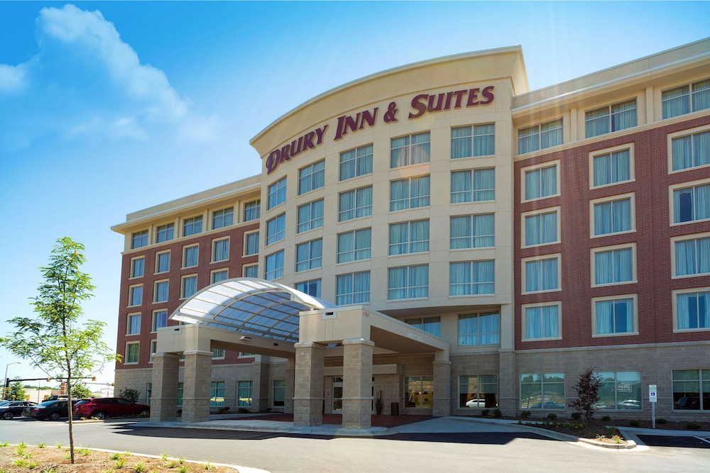 Drury Inn & Suites Burlington - Burlington, NC