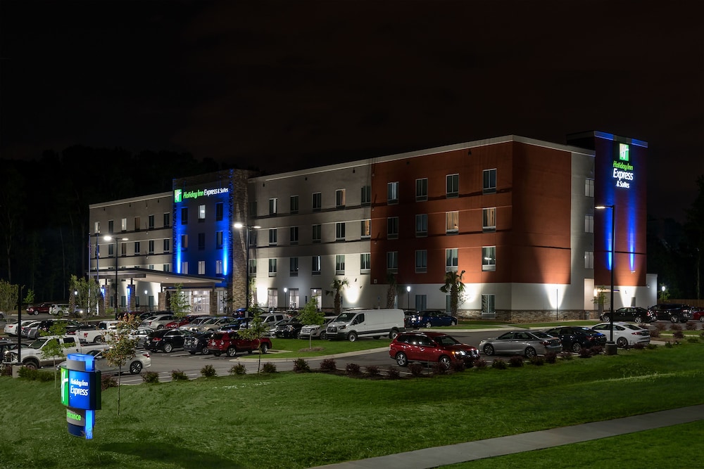 Holiday Inn Express & Suites Charlotte Airport, An Ihg Hotel - Belmont